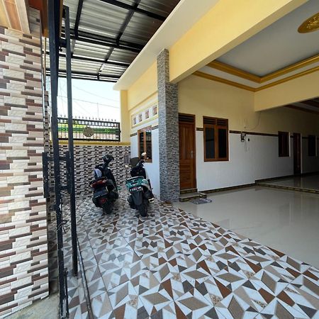 Citra Homesolong Banyuwangi  Exterior photo